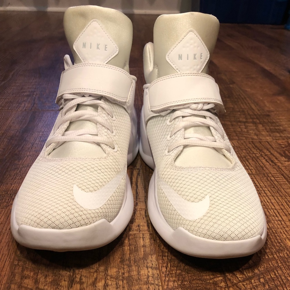 Nike kwazi basketball shoes